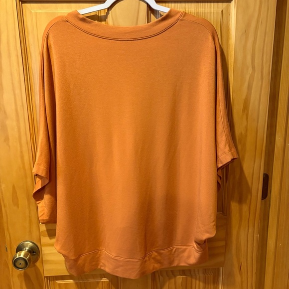 Loft women’s V-neck orange top with batwing sleeves size M - Picture 2 of 8